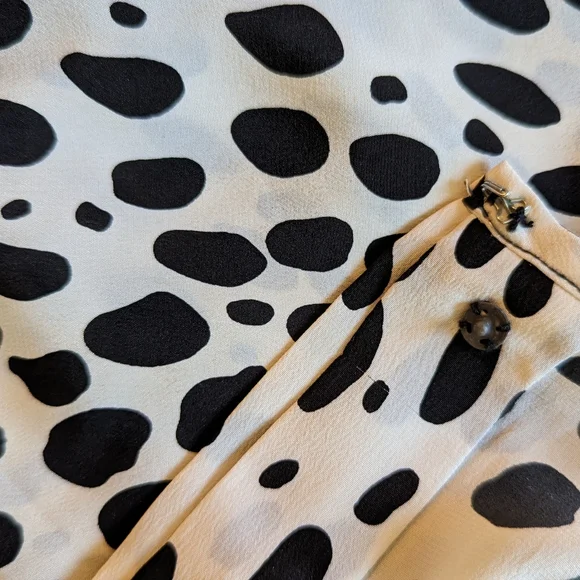 Vintage 1980's Oleg Cassini Blouse - Picture 10 of 11